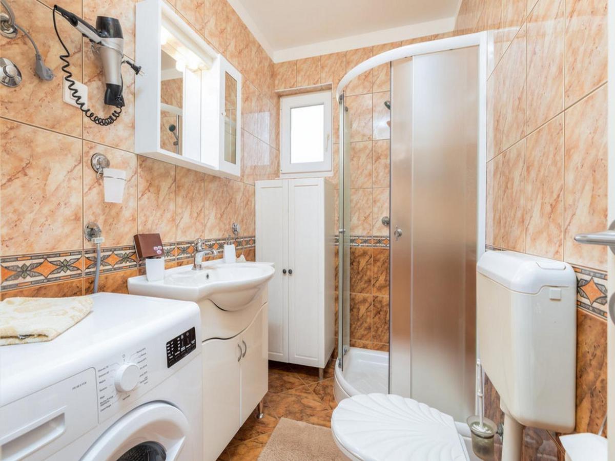 Apartment Dana Fažana Eksteriør bilde